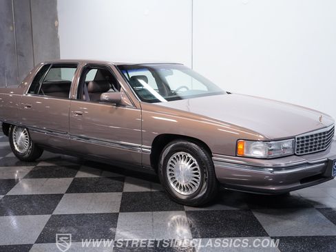 Used 1995 Cadillac De Ville Sedan FWD image 13