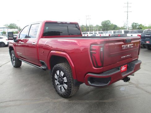 Used 2024 GMC Sierra 2500 Denali w/ Denali Reserve Package AWD/4WD image 8