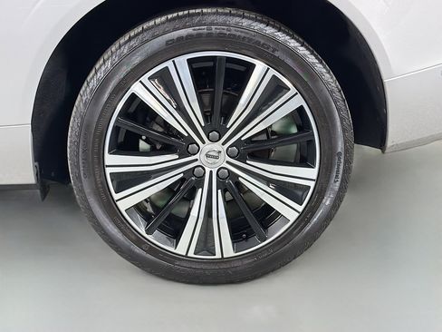 Used 2023 Volvo XC60 B5 Plus w/ Protection Package Premier image 30