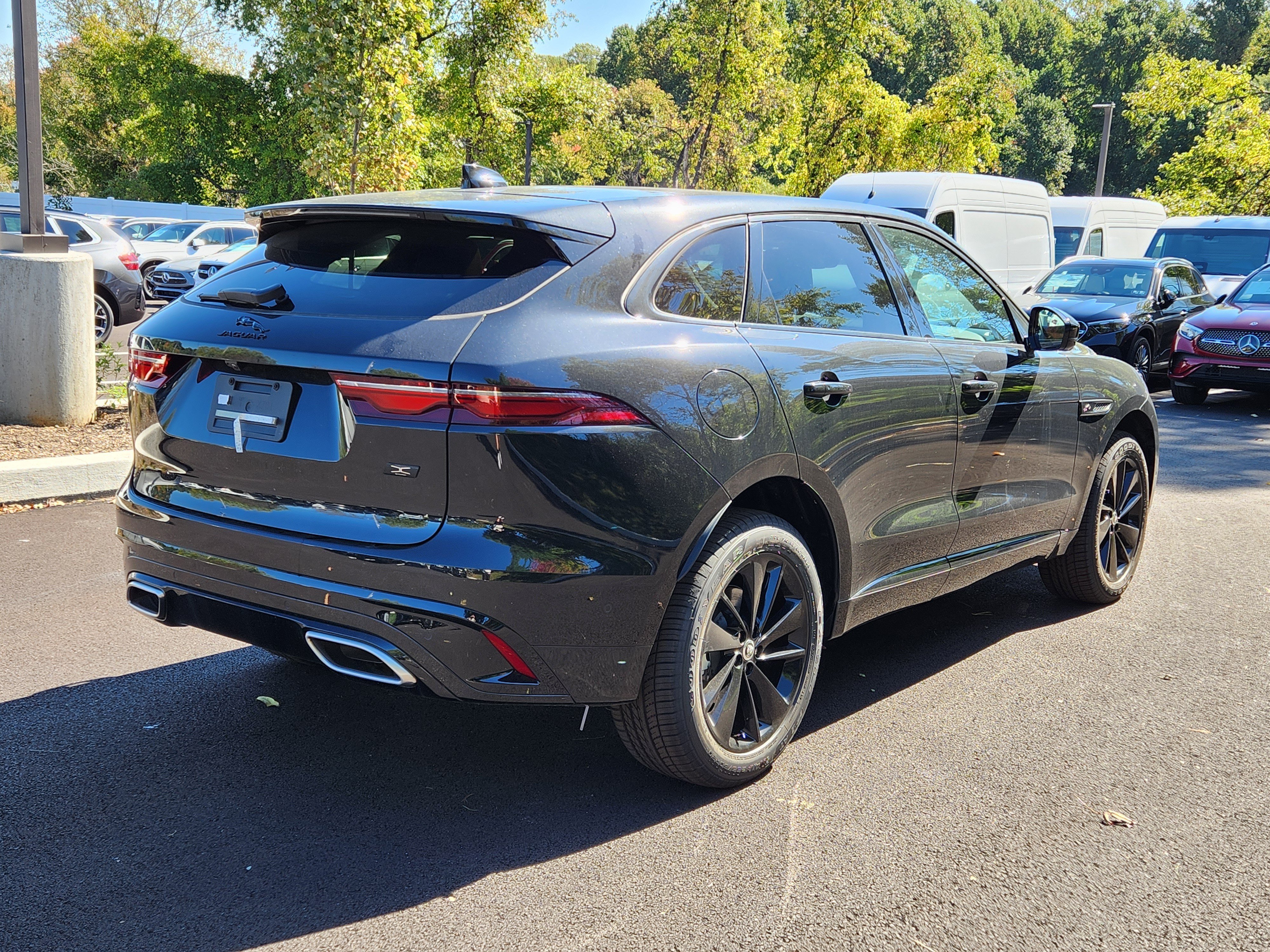 New 2026 Jaguar F-PACE R-Dynamic S AWD/4WD image 4
