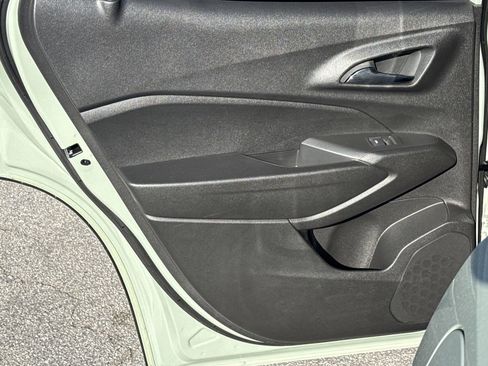 Used 2025 Chevrolet Trax ACTIV image 21