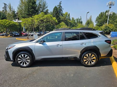 Certified 2025 Subaru Outback Limited AWD/4WD image 4