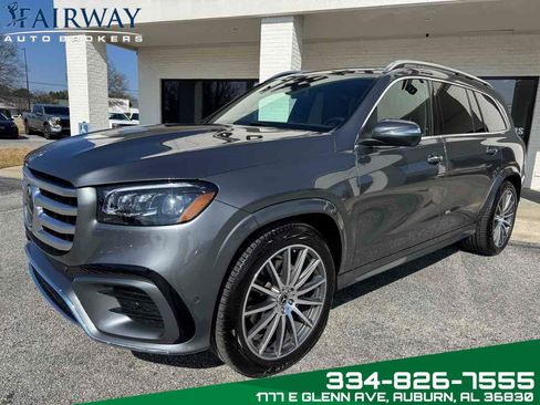 Used 2025 Mercedes-Benz GLS 450 4MATIC image 2