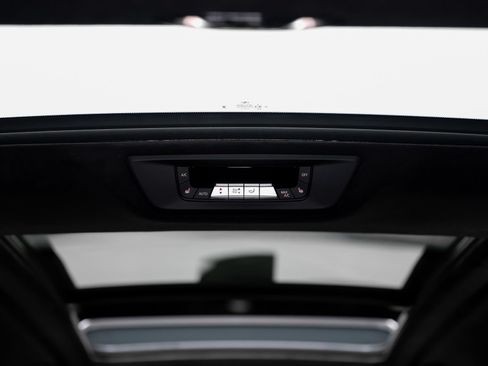 Used 2024 BMW X7 M60i AWD/4WD image 79