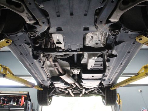 Used 2016 Porsche Cayenne image 95