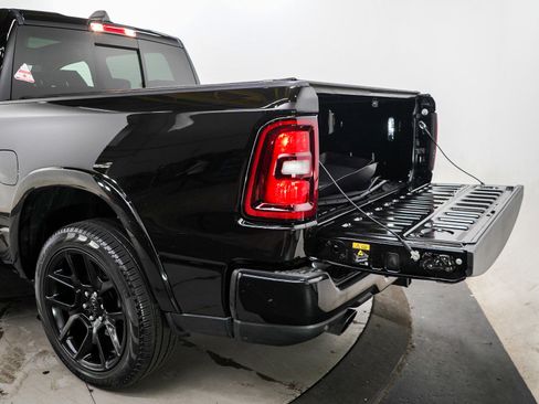 Used 2025 RAM 1500 Laramie w/ Night Edition AWD/4WD image 9