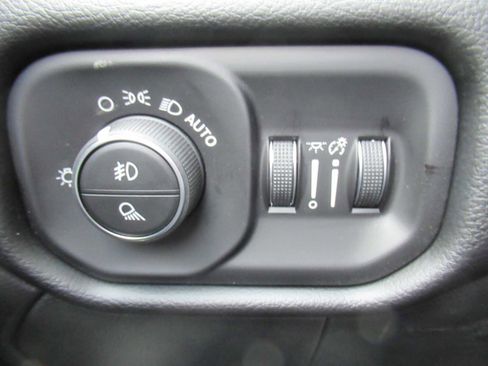 New 2026 RAM 3500 Laramie image 32