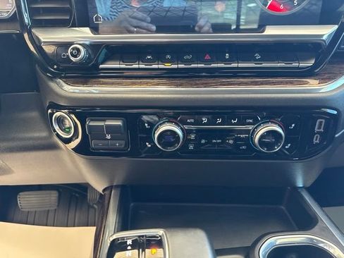 Used 2024 GMC Sierra 1500 Elevation w/ Preferred Package AWD/4WD image 21
