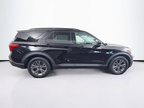 Used 2023 Ford Explorer XLT w/ Equipment Group 202A AWD/4WD image 11