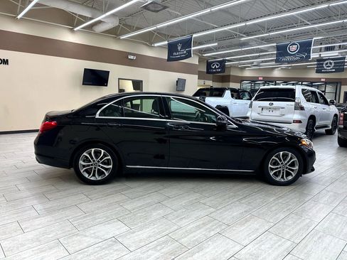 Used 2018 Mercedes-Benz C 300 Sedan image 4