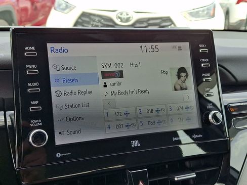 Used 2022 Toyota Camry XLE w/ Navigation Upgrade Package FWD image 22