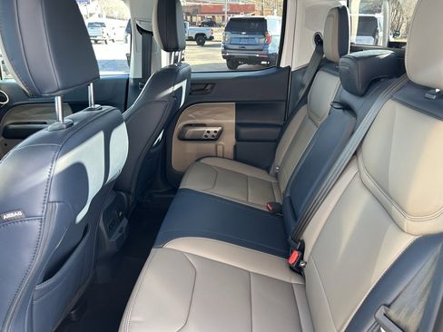 Used 2025 Ford Maverick Lariat w/ 4K Tow Package image 18