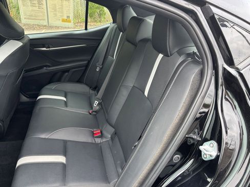 Used 2025 Toyota Camry SE FWD image 32