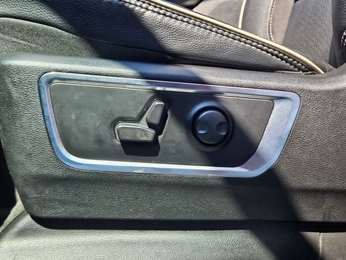 Used 2024 RAM 1500 Laramie image 20