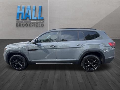 Certified 2024 Volkswagen Atlas Peak Edition SE AWD/4WD image 3