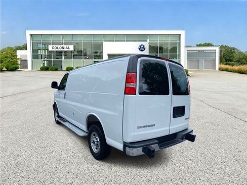 Used 2025 GMC Savana 2500 w/ Driver Convenience Package RWD image 3
