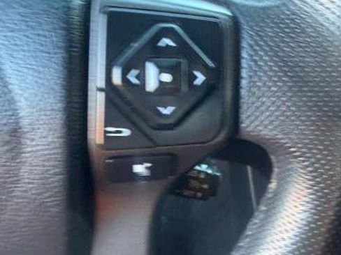Used 2017 Toyota Tacoma TRD Off-Road w/ Tow Package (A/T) AWD/4WD image 15