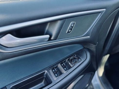 Used 2023 Ford Edge SEL w/ Sport Appearance Package image 14