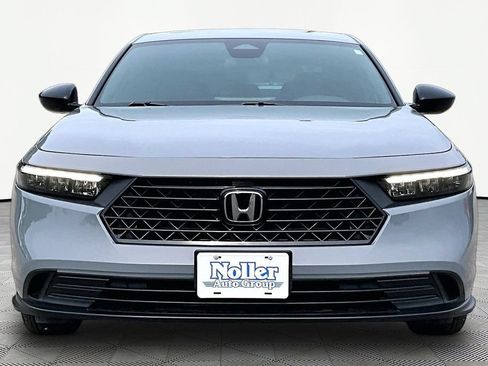 Used 2024 Honda Accord Sport image 3
