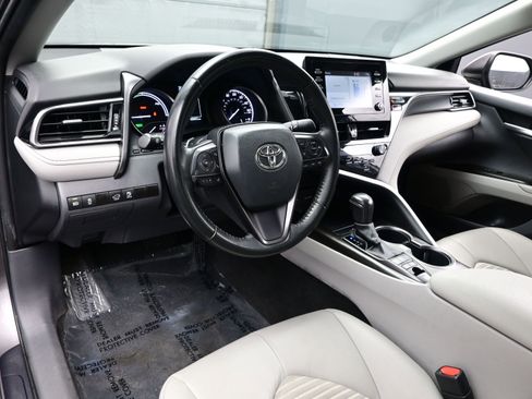 Used 2023 Toyota Camry SE image 13