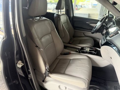 Used 2019 Honda Pilot Elite image 19