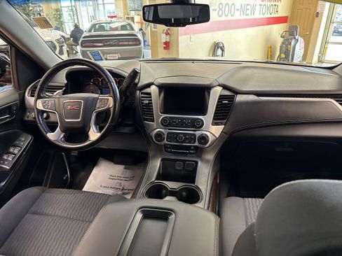 Used 2019 GMC Yukon XL SLE image 20