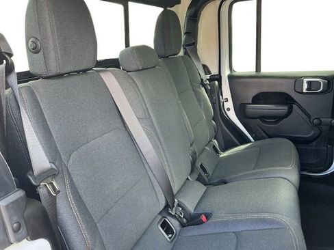 Used 2024 Jeep Gladiator Sport AWD/4WD image 25