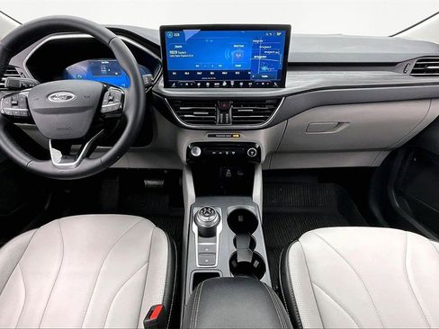 Used 2025 Ford Escape SE w/ PHEV Premium Package image 16