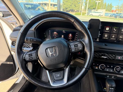Used 2025 Honda Accord Touring image 18
