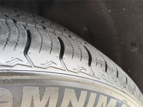 Used 2023 Acura MDX SH-AWD w/ Advance Package image 14