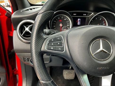 Used 2019 Mercedes-Benz GLA 250 4MATIC image 11