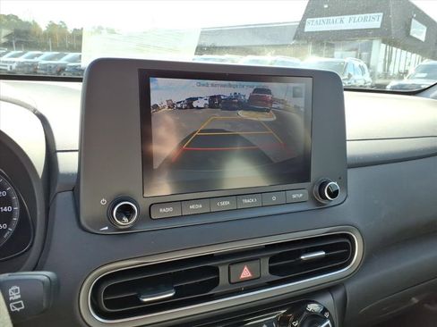 Used 2022 Hyundai Kona SEL image 10