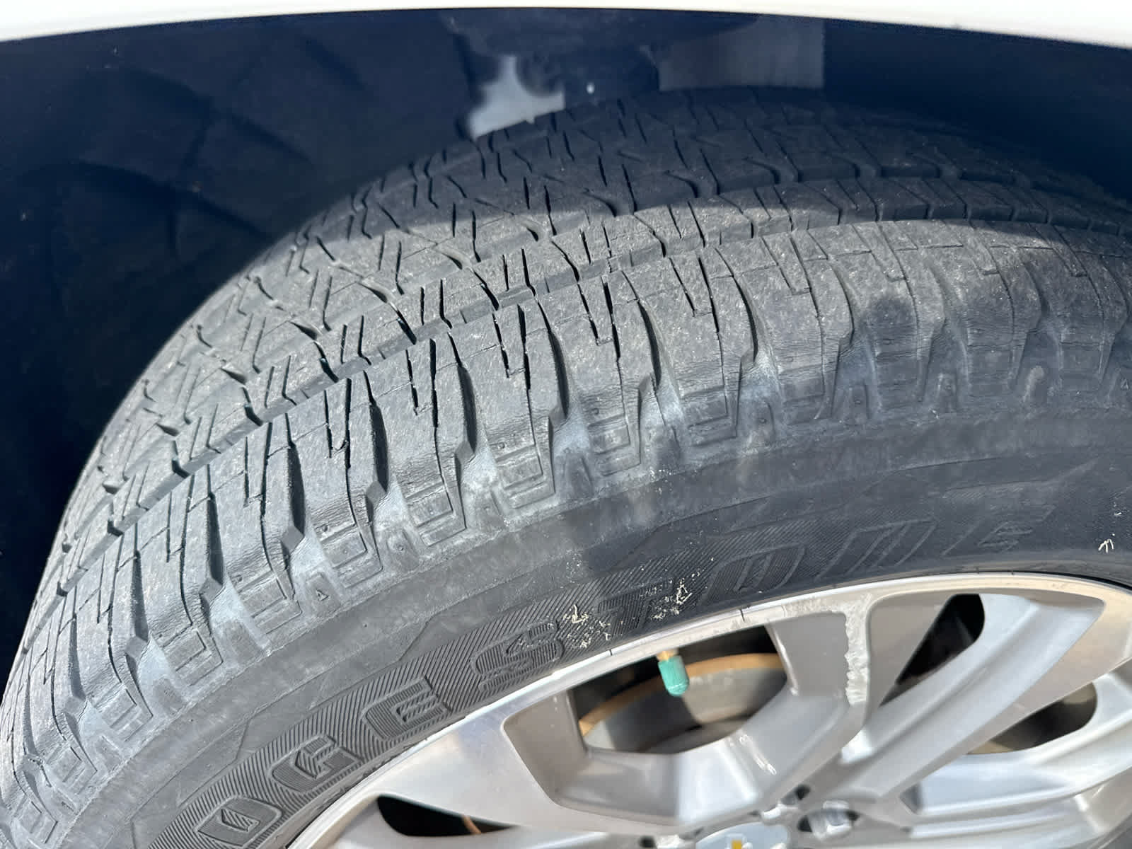 Used 2019 Chevrolet Traverse Premier w/ Driver Confidence II Package FWD image 2