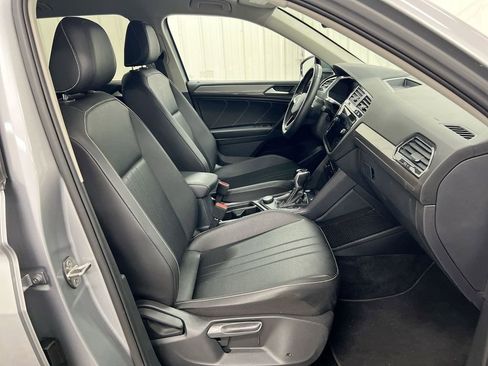 Used 2023 Volkswagen Tiguan SE image 21