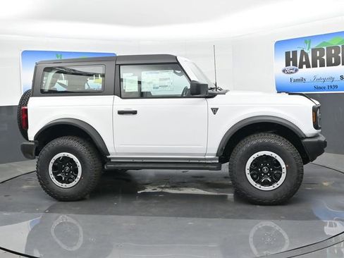 New 2026 Ford Bronco 2-Door w/ Sasquatch Package AWD/4WD image 7