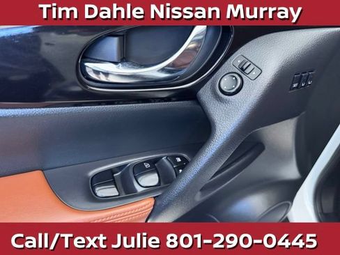 Used 2019 Nissan Rogue SL w/ Premium Package AWD/4WD image 21
