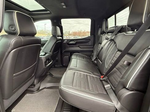 Used 2022 GMC Sierra 1500 AT4X image 18