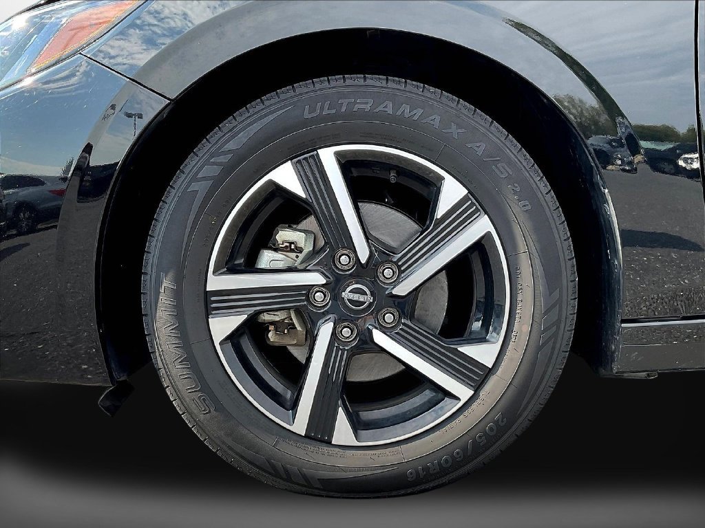 Used 2024 Nissan Sentra SV FWD image 31