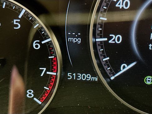 Used 2024 MAZDA MAZDA3 s FWD image 19