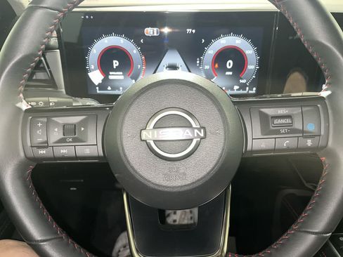 Used 2026 Nissan Kicks SR FWD image 16