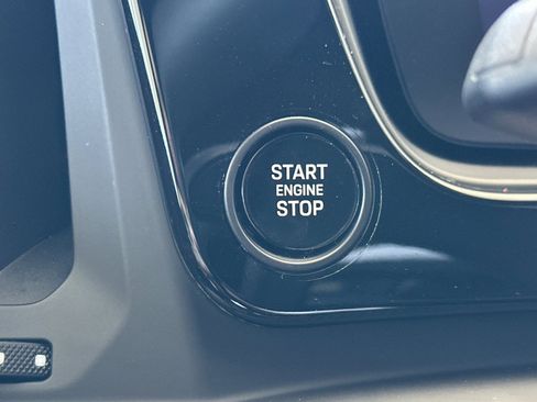 Certified 2025 Porsche Cayenne Turbo GT AWD/4WD image 23