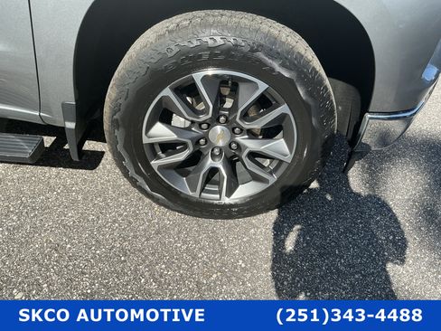 Used 2023 Chevrolet Silverado 1500 LT AWD/4WD image 9