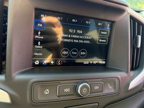 Used 2018 GMC Terrain SLE w/ Driver Convenience Package image 25