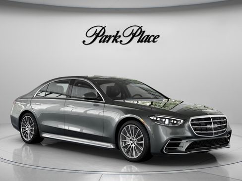 New 2026 Mercedes-Benz S 580 4MATIC Sedan image 32