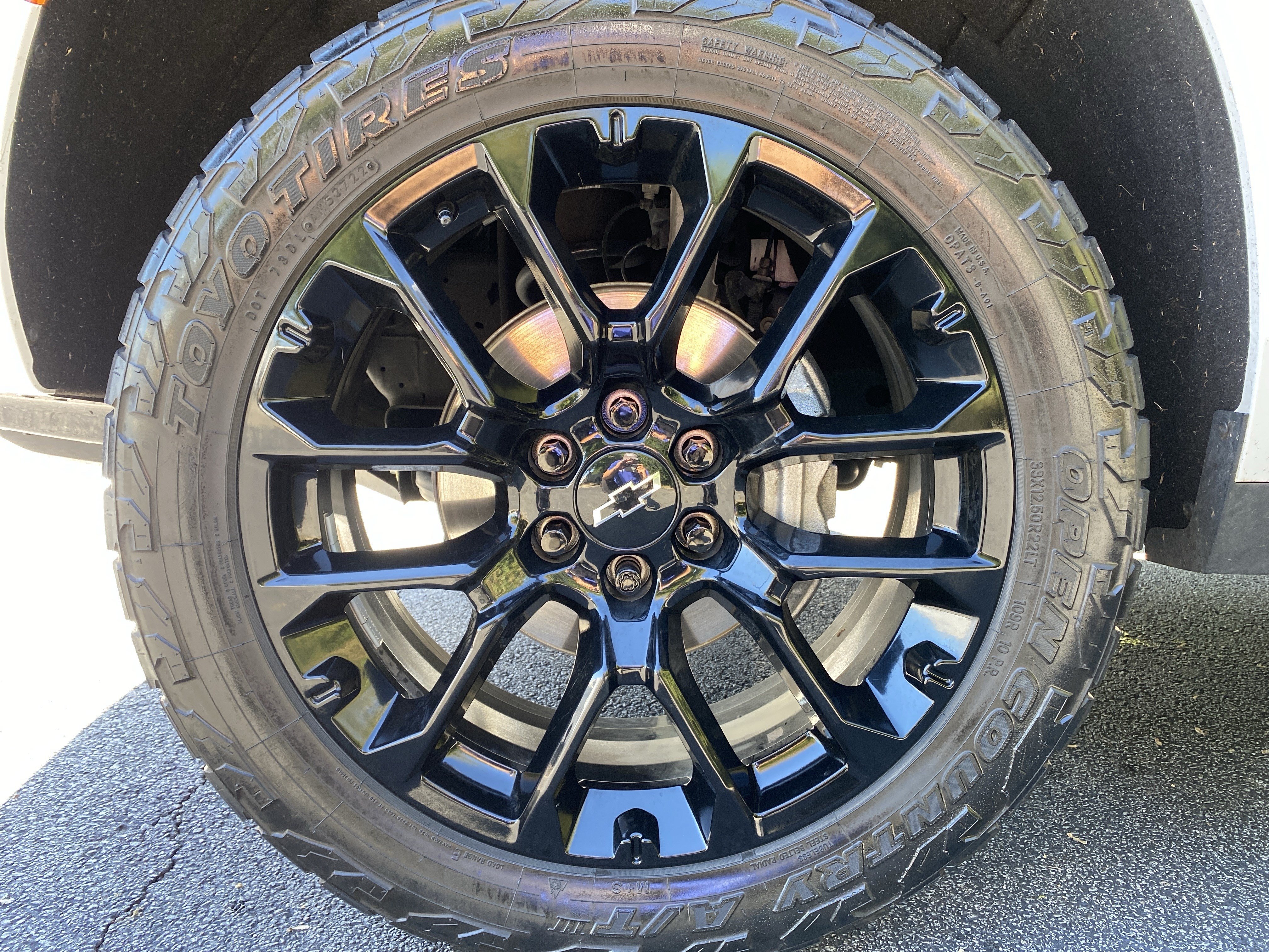 Used 2023 Chevrolet Tahoe Z71 w/ Luxury Package AWD/4WD image 16