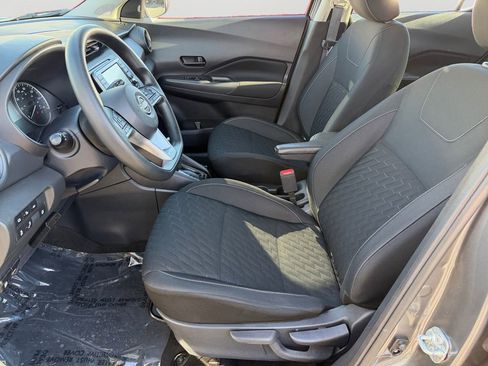 Used 2022 Nissan Kicks S image 15