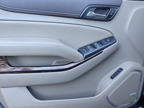 Used 2019 GMC Yukon SLT w/ Open Road Package image 9