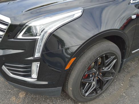 Used 2018 Cadillac XT5 Luxury w/ Driver Awareness Package AWD/4WD image 3