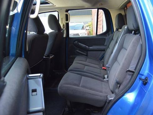 Used 2010 Ford Explorer Sport Trac XLT AWD/4WD image 13