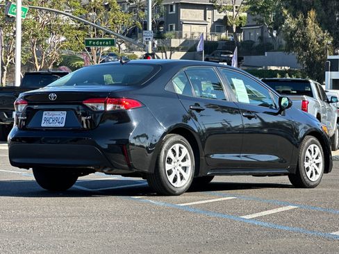 Used 2023 Toyota Corolla LE image 5